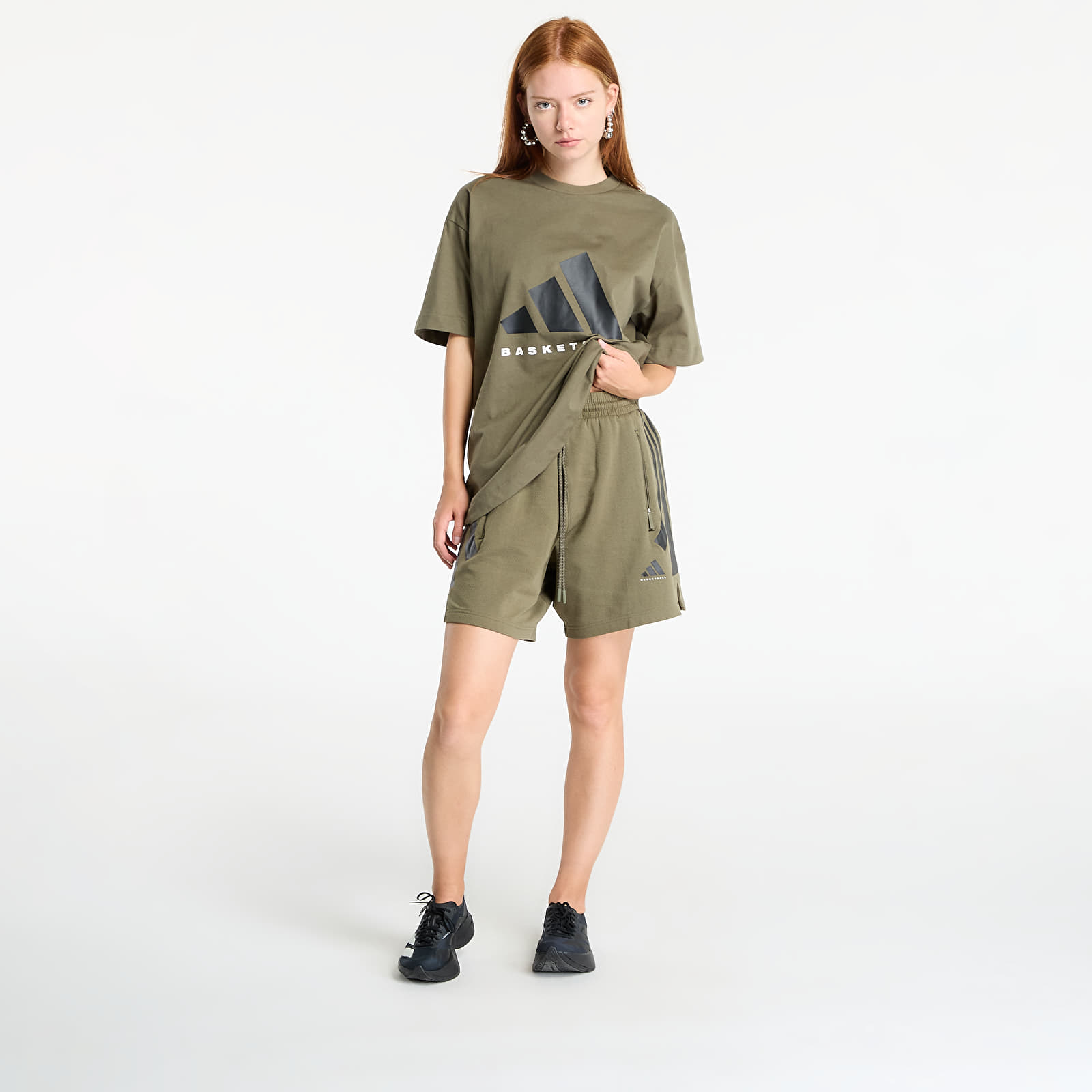 T-shirts adidas Basketball T-Shirt UNISEX Olive Strata