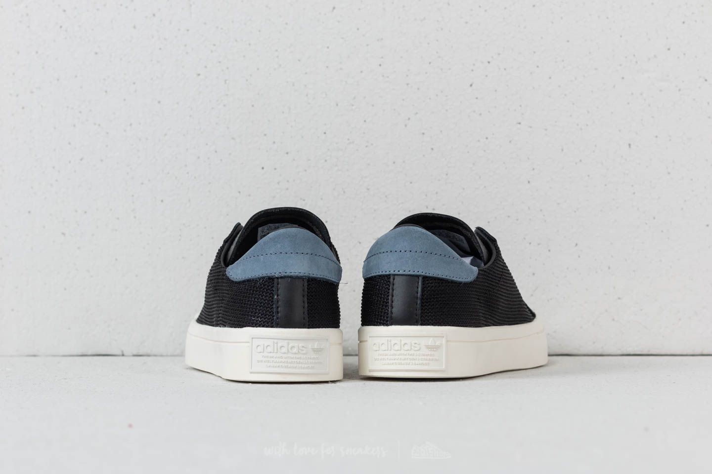 Women's shoes adidas Courtvantage W Core Black/ Core Black/ Raw Steel