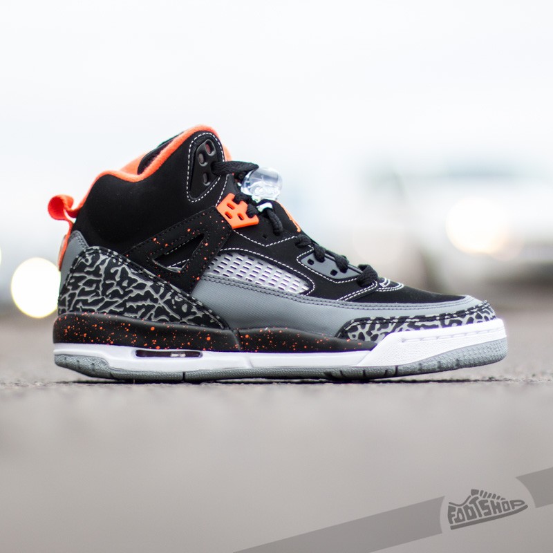 Moteriška avalynė Jordan Spizike BG Black/Electro Orange/Cool Wolf Grey