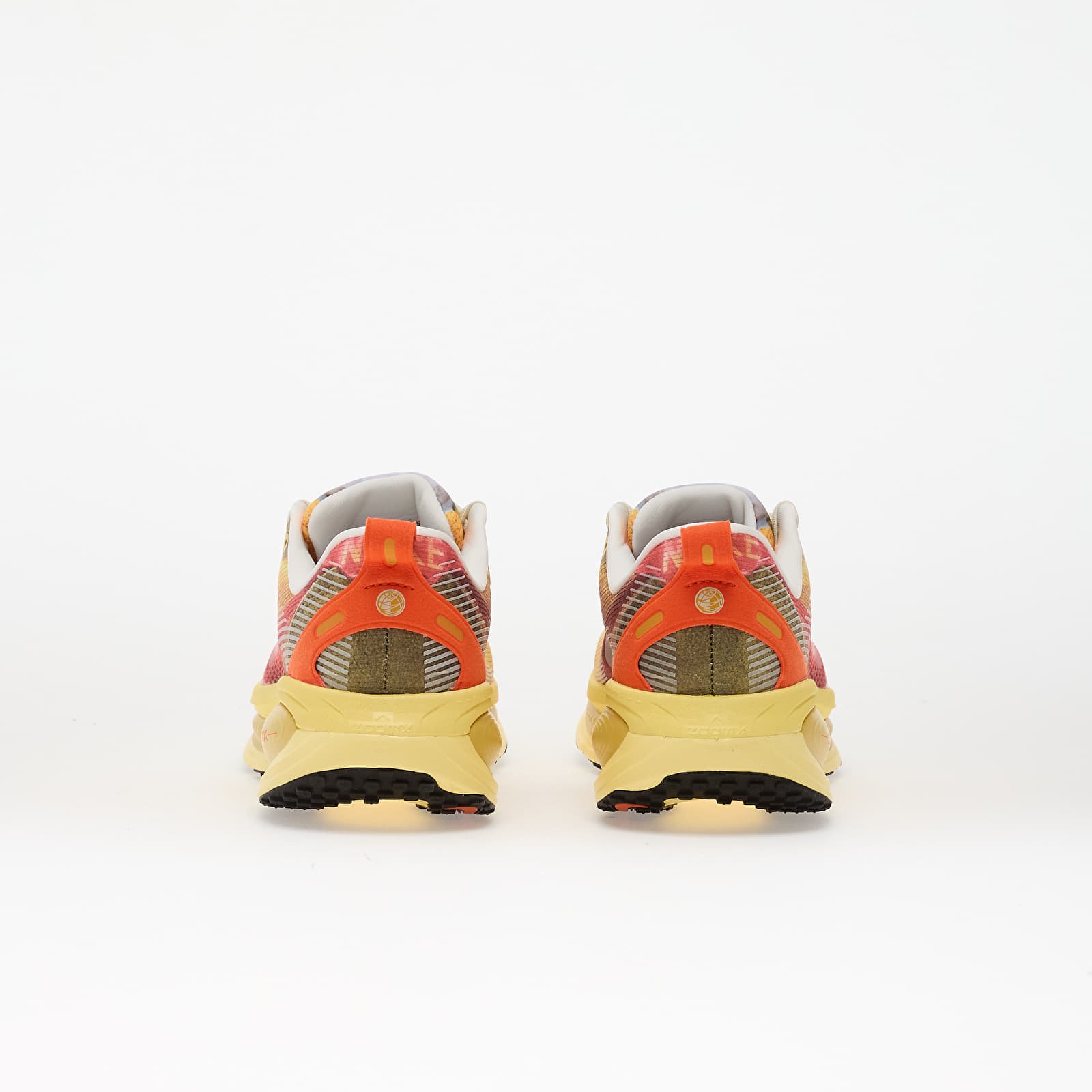 Мъжки кецове и обувки Nike Vomero 18 Se Multi-Color/ Clear-Vivid Sulfur-Dk Sulfur-Rush Orange-Soft Yellow
