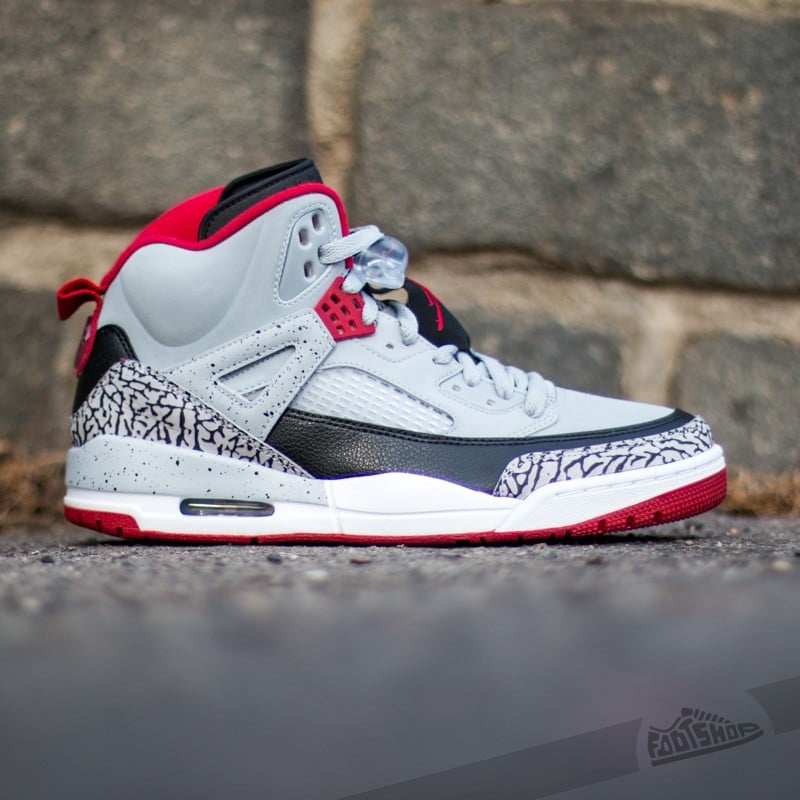 Jordan spizike top bg