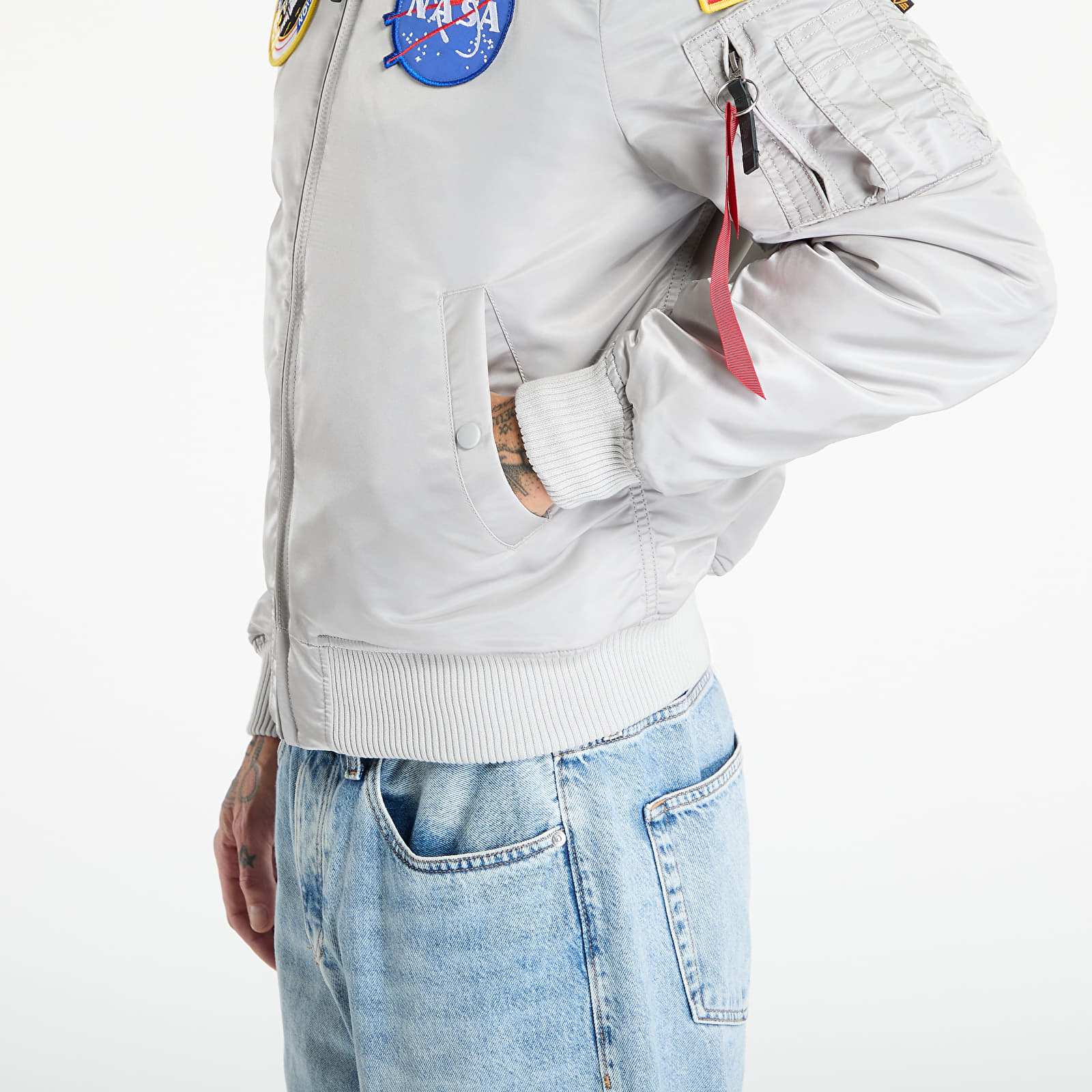 Bomber Jackets Alpha Industries MA-1 VF Vintage Fit NASA Pastel Grey