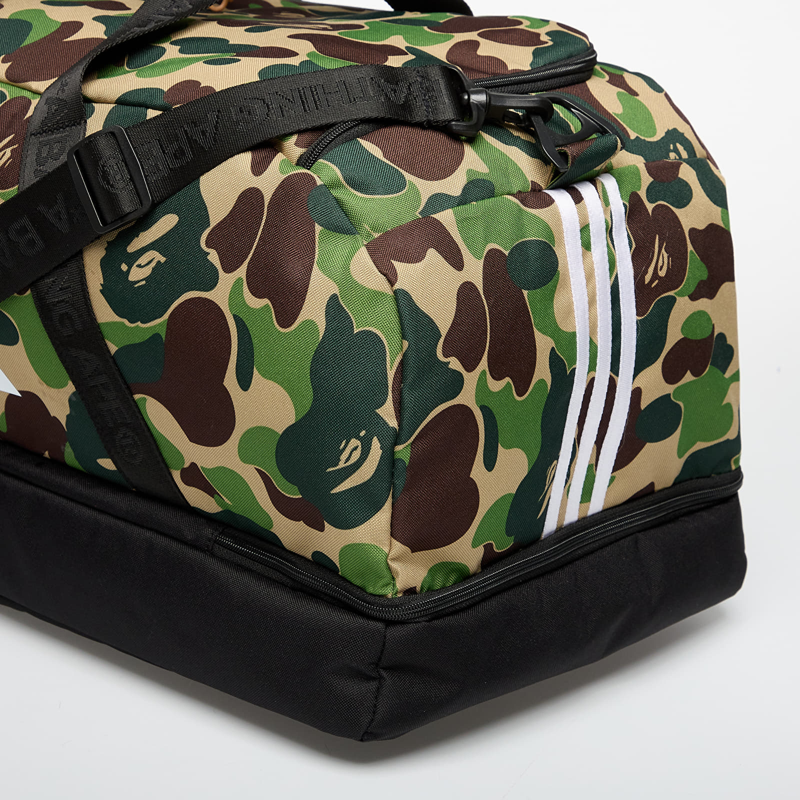 Men's accessories adidas x BAPE Duffle Bag Crew Green