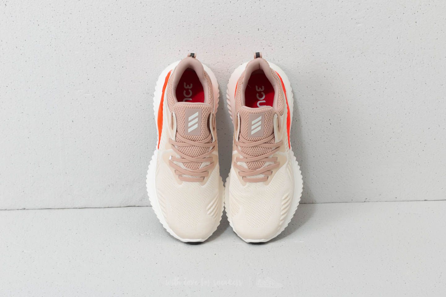 Alphabounce hot sale beyond beige