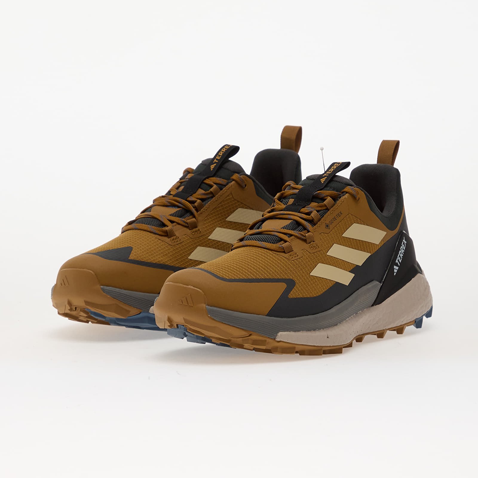 Moški čevlji adidas Terrex Free Hiker 2 Low Gtx Brown Strata/ Savann/ Carbon