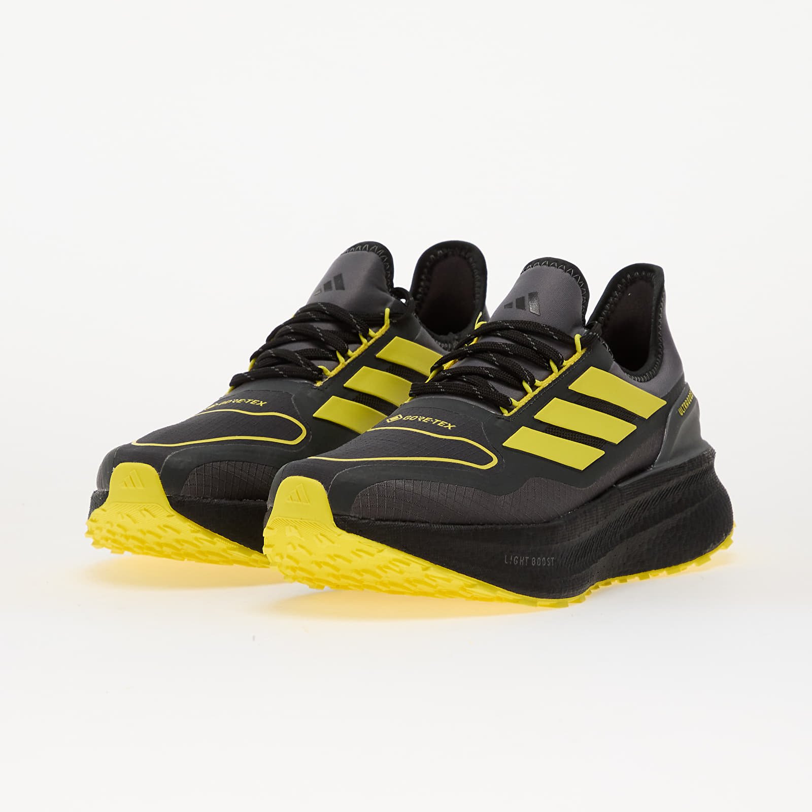 Moški čevlji adidas UltraBOOST 5 Gtx Carbon/ Core Black/ Grey Four