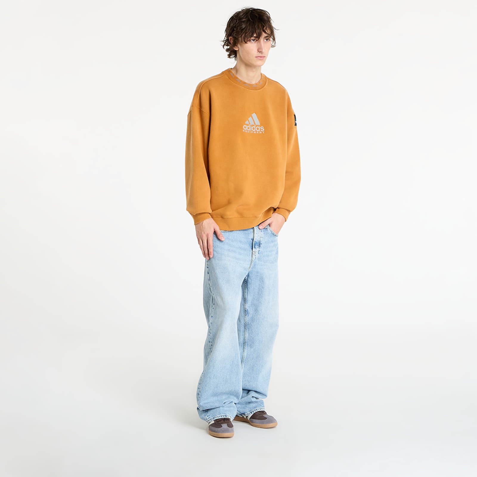Sweatjacken und Sweatshirts adidas Equipment Reflective Embroidery Crew Craft Ochre/ Lucid Pink