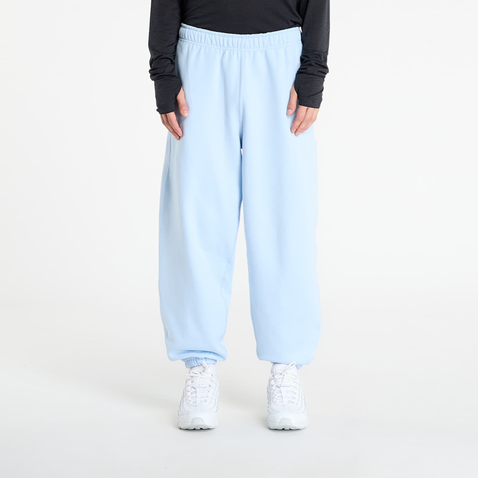 Pantaloni Nike Solo Swoosh Mens Cuffed Fleece Pants Celestine Blue/ Celestine Blue/ White XS