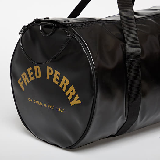 Duffle bag FRED PERRY Tonal Large Barrel Bag Black/ Gold Footshop