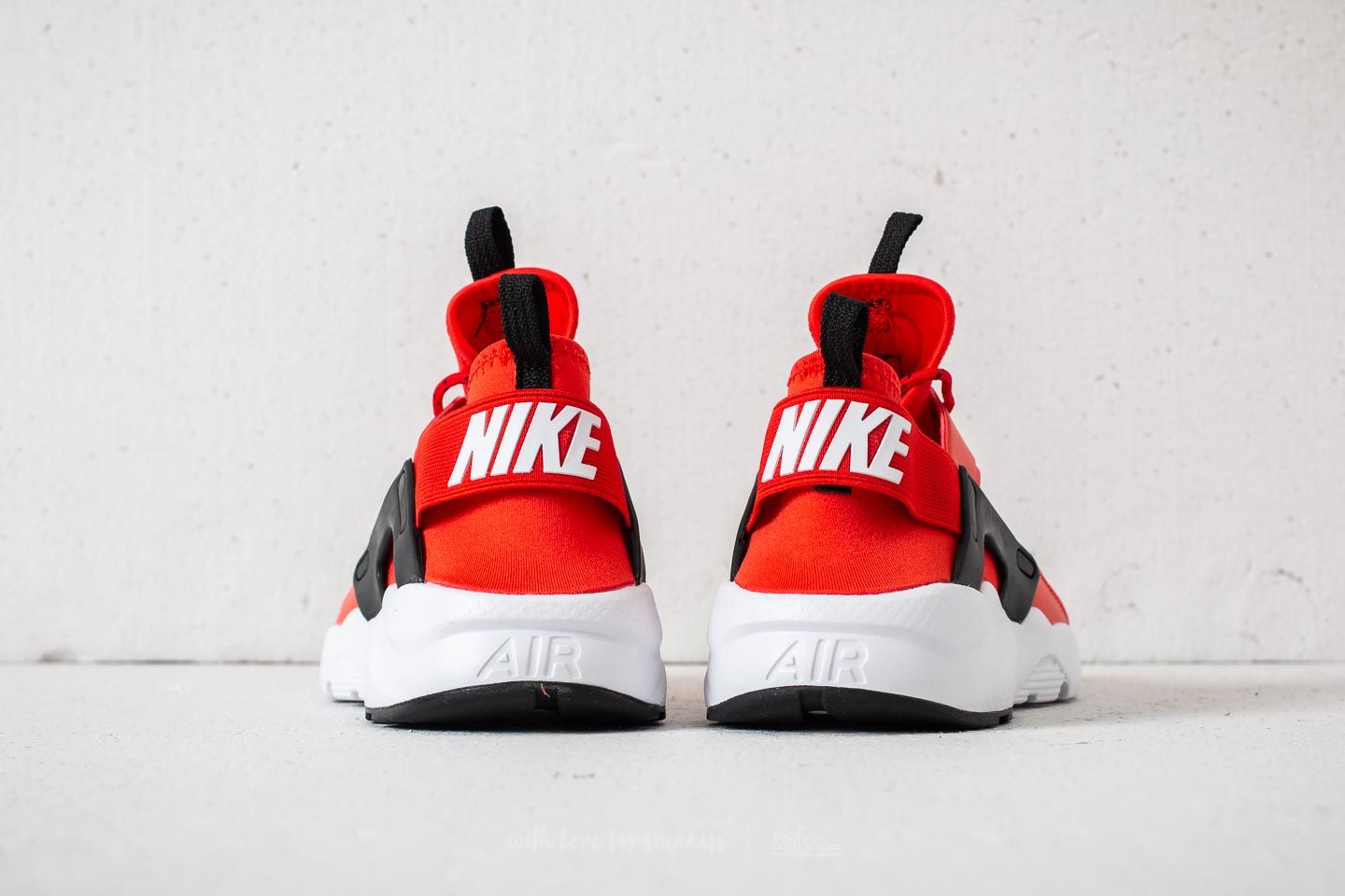 Nike huarache habanero red on sale