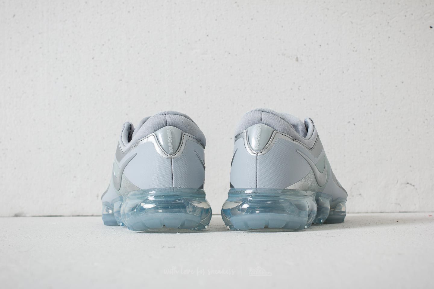Women s shoes Nike Air Vapormax WMNS Wolf Grey Metallic Silver Footshop