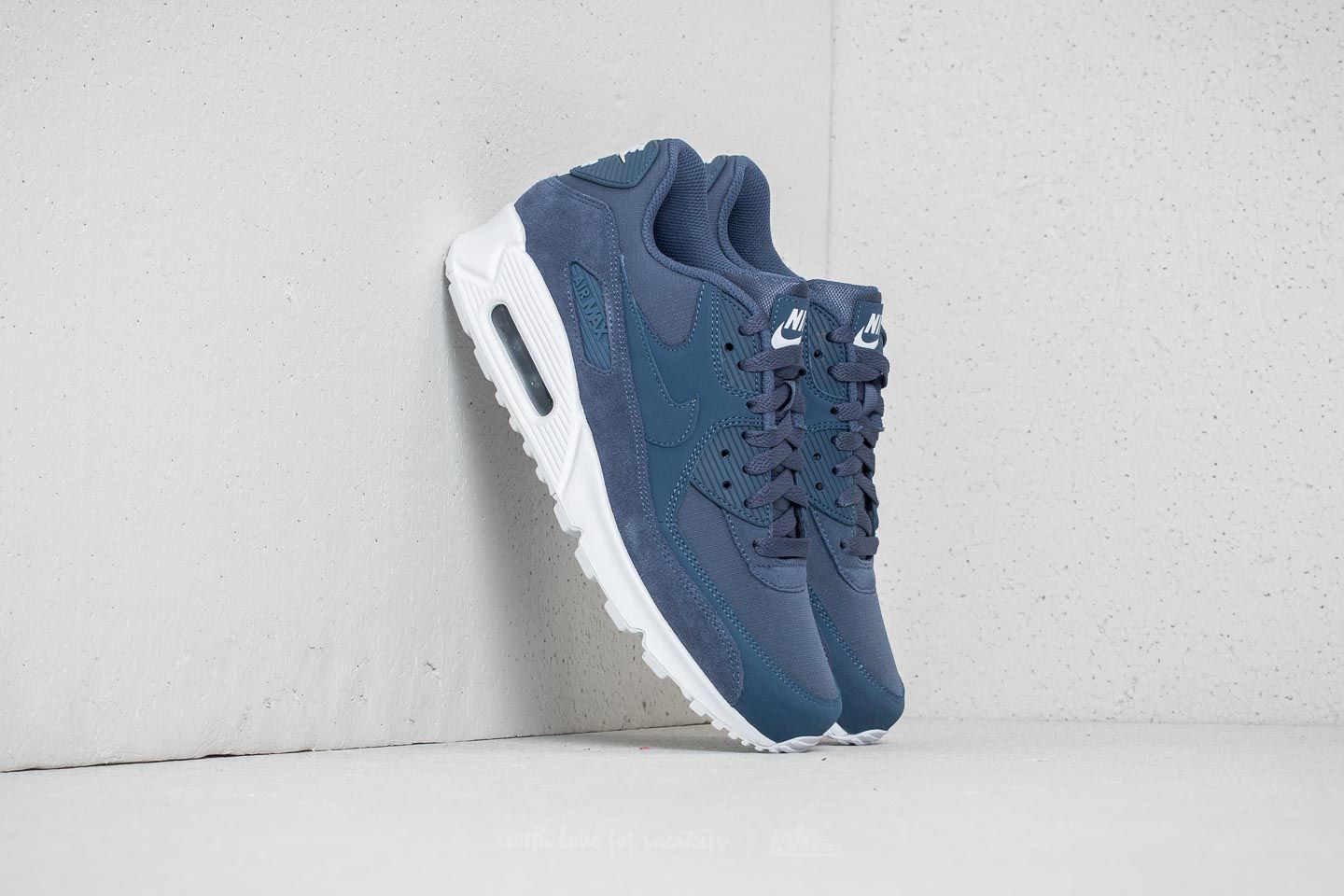 Nike Air Max 90 Essential