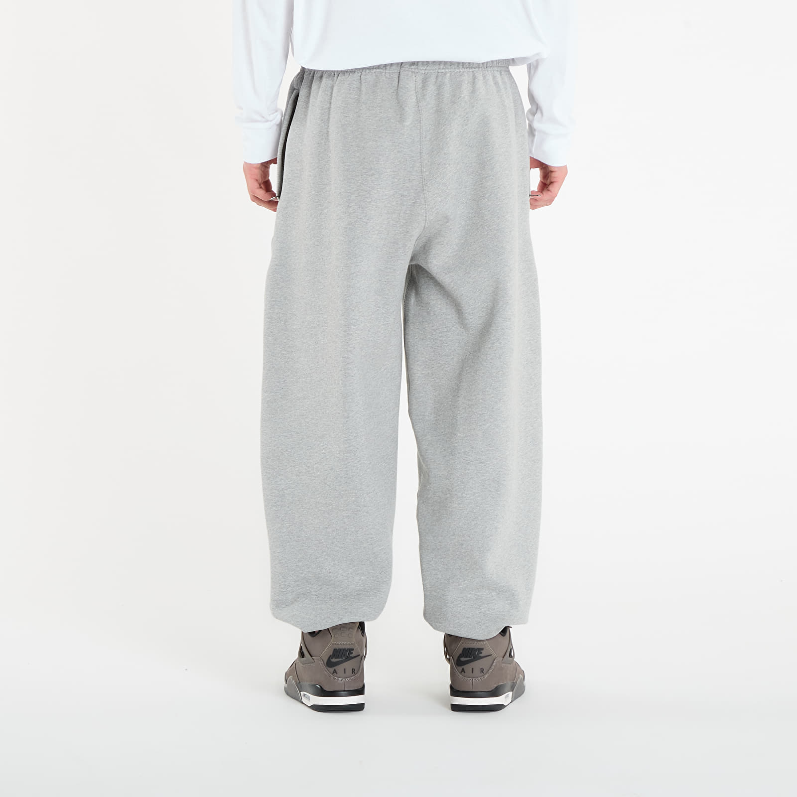 Jogginghosen Nike Solo Swoosh Men's Cuffed Fleece Pants Dk Grey Heather/ Lt Smoke Grey/ White