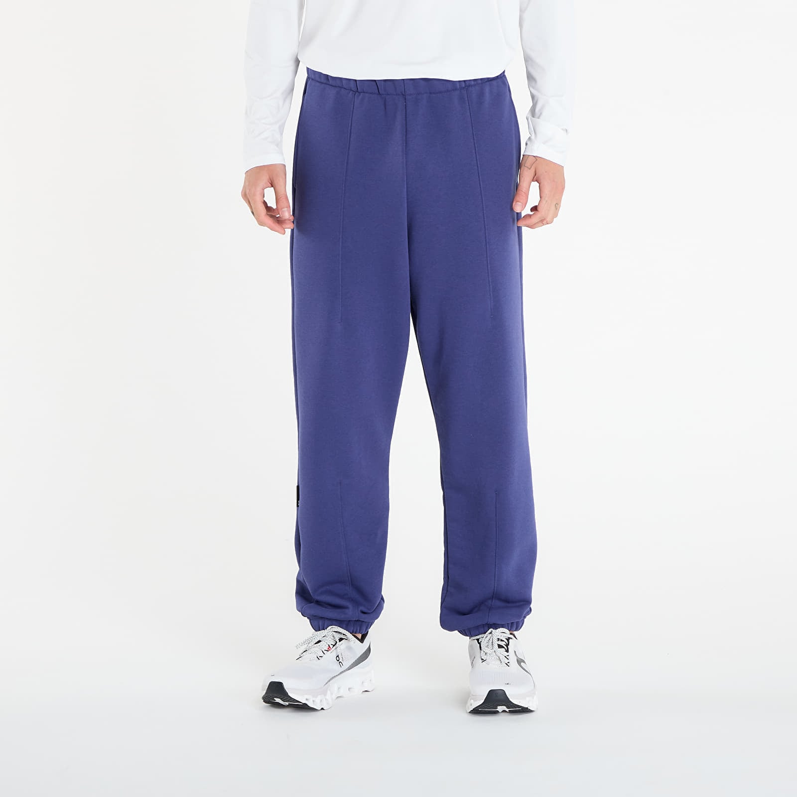 Pantaloni de trening On Club Pants Blue L