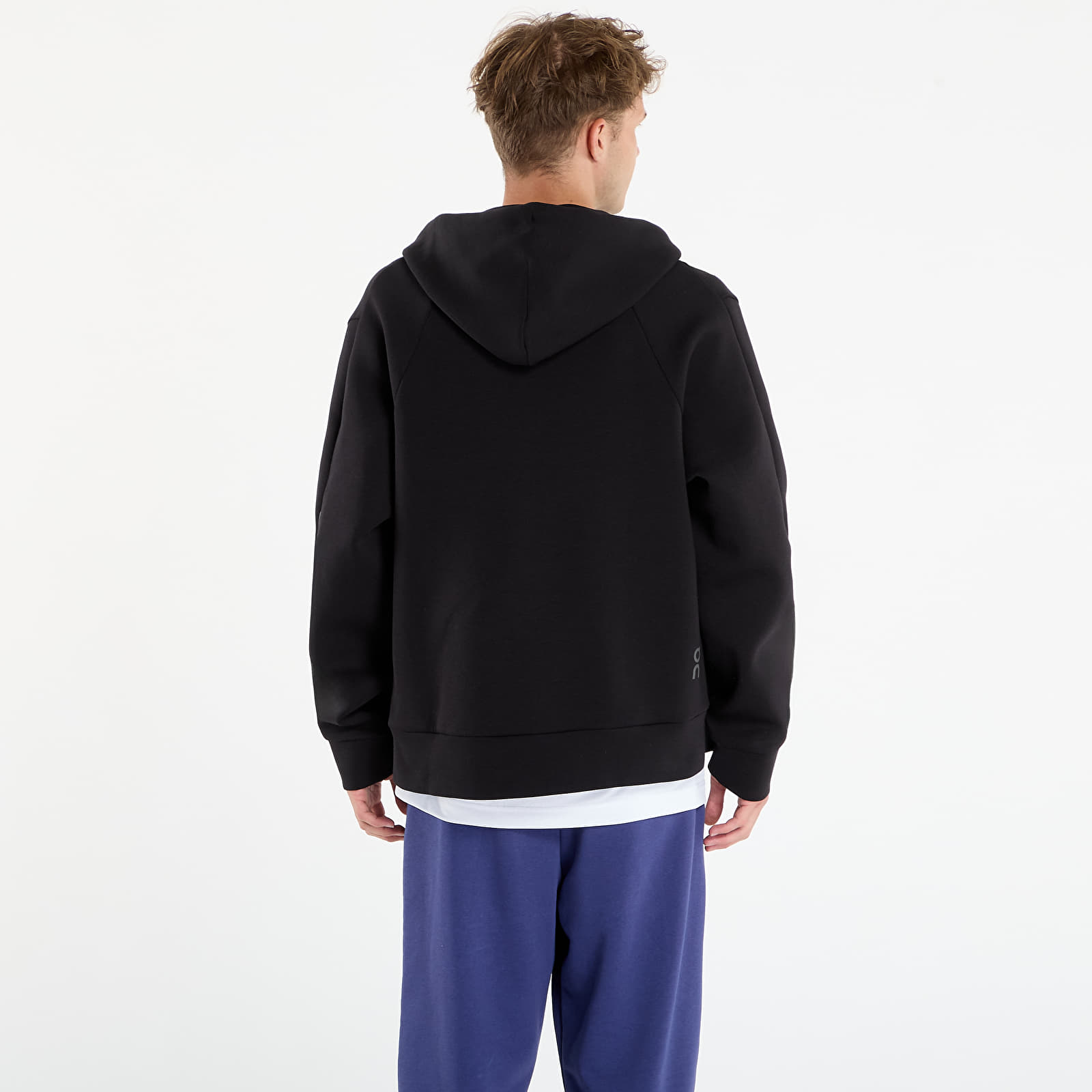 Sweatjacken und Sweatshirts On Focus Tech Zip Hoodie Black