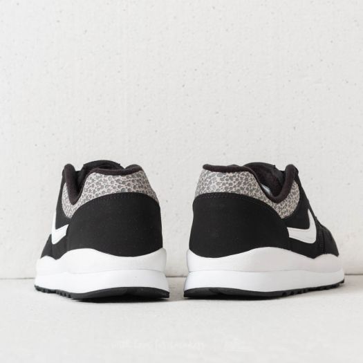 Nike air safari black white top