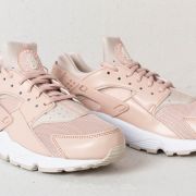 Women s shoes Nike Air Huarache Run WMNS Particle Beige