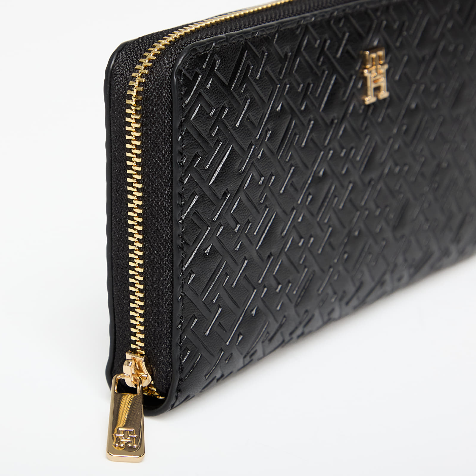 Carteras de los hombres Tommy Hilfiger TH Icon Large Za Mono Embo Wallet Black