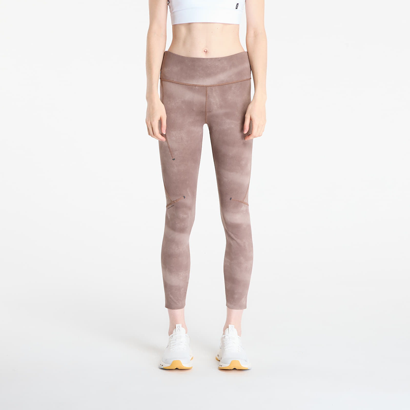 Leggings On Performance Tight 7/8 AOP Cinder