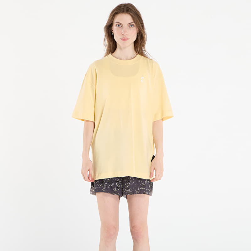 T-shirt On Club Tee Yellow