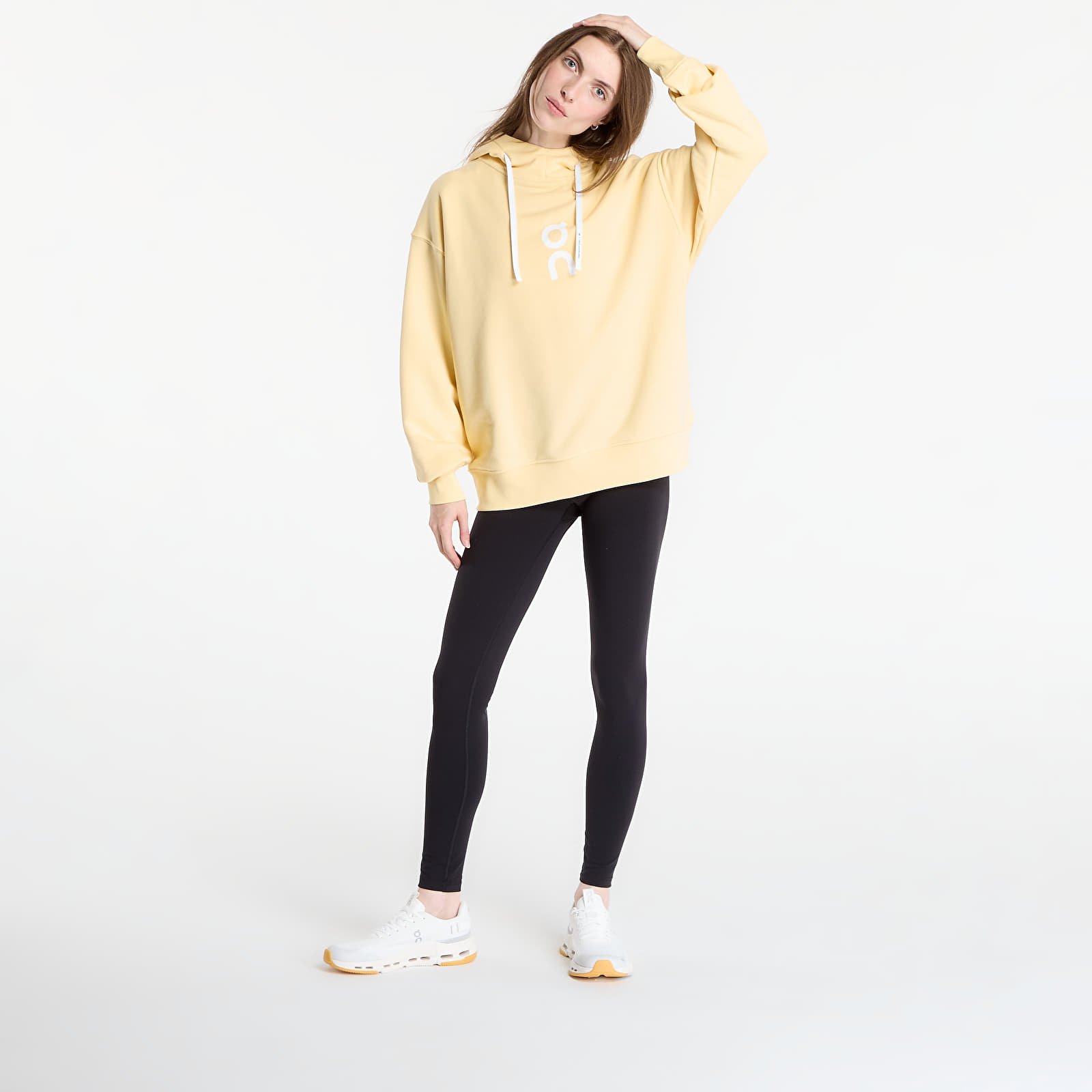 Mikinas ar kapuci un sporta krekli On Club Hoodie Yellow