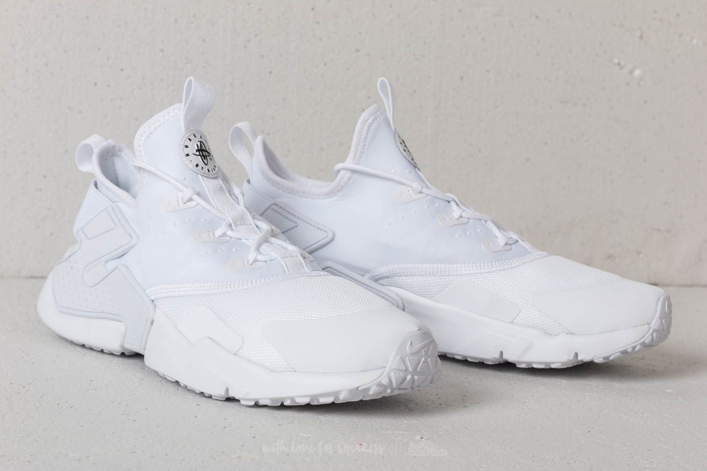 Huarache drift triple sales white