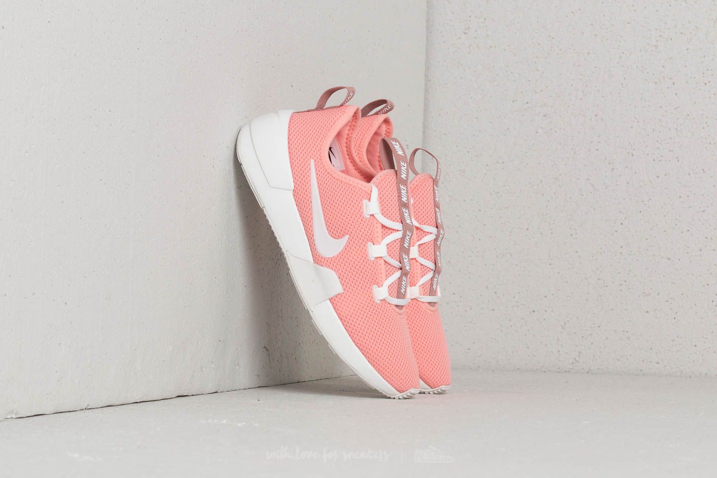 Women s shoes Nike W Ashin Modern Bleached Coral Summit