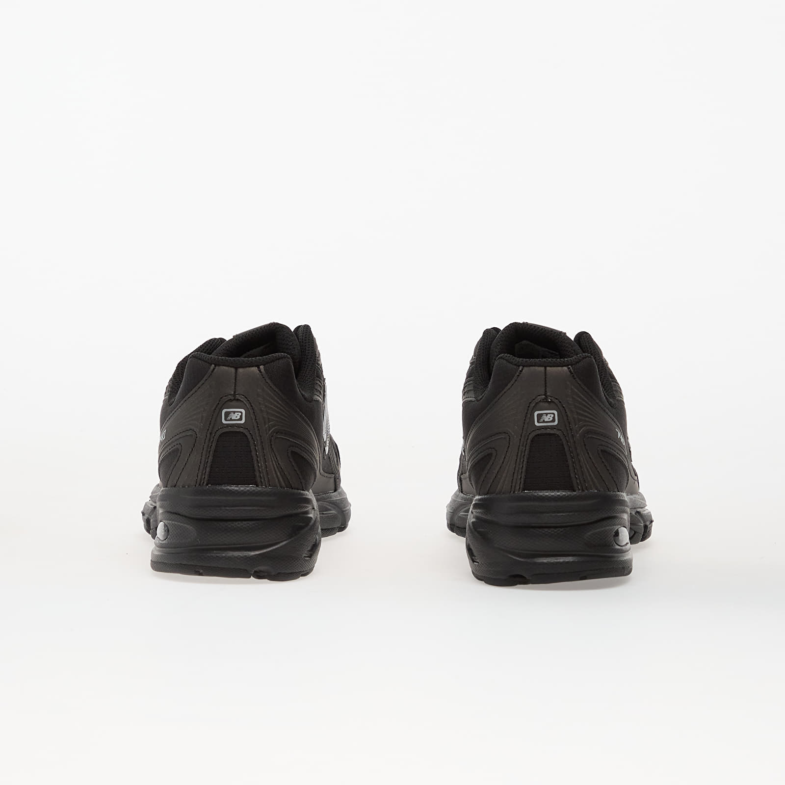 Men's shoes New Balance 740 Black