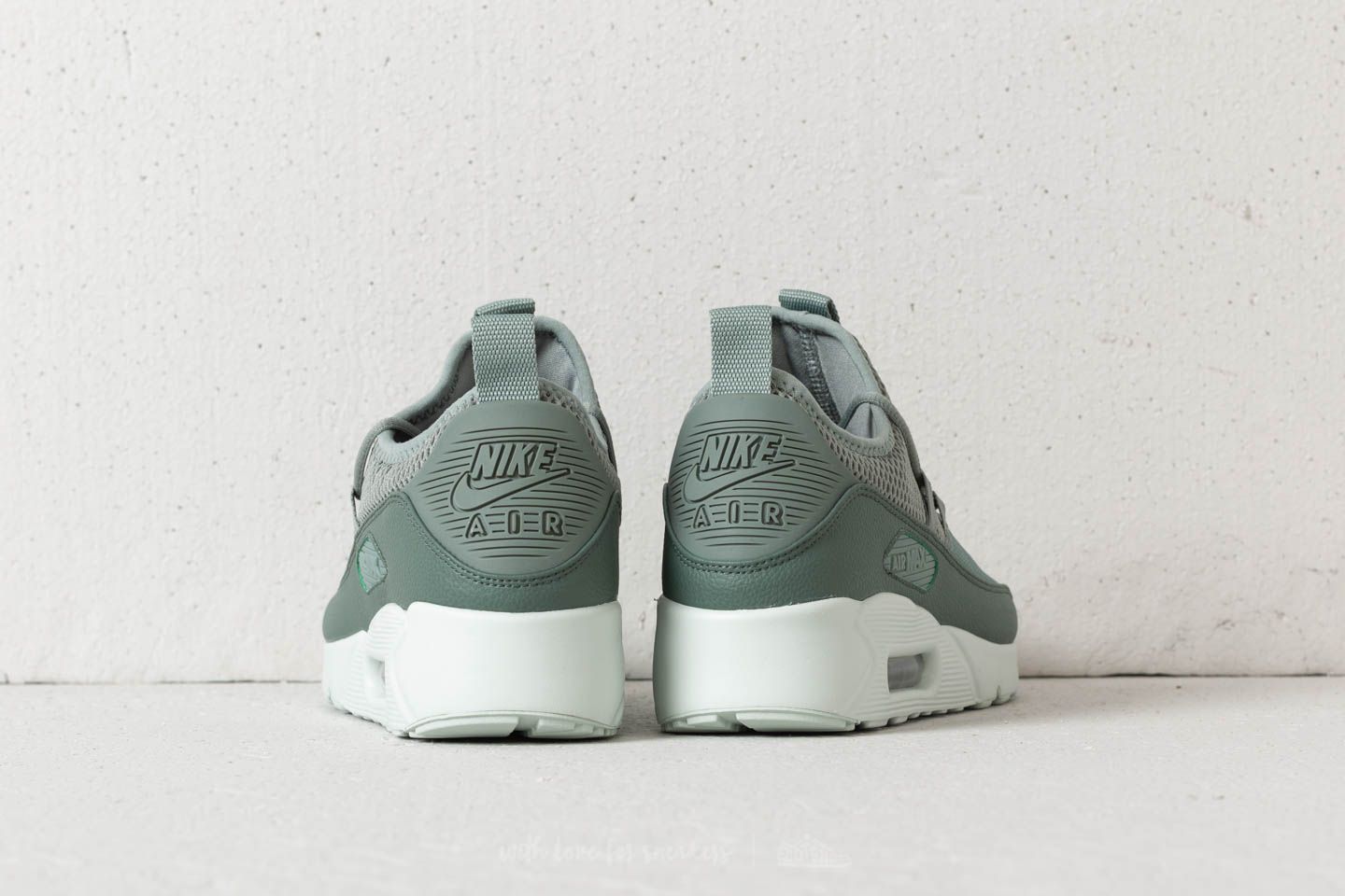 Nike air max 90 essential clay green on sale