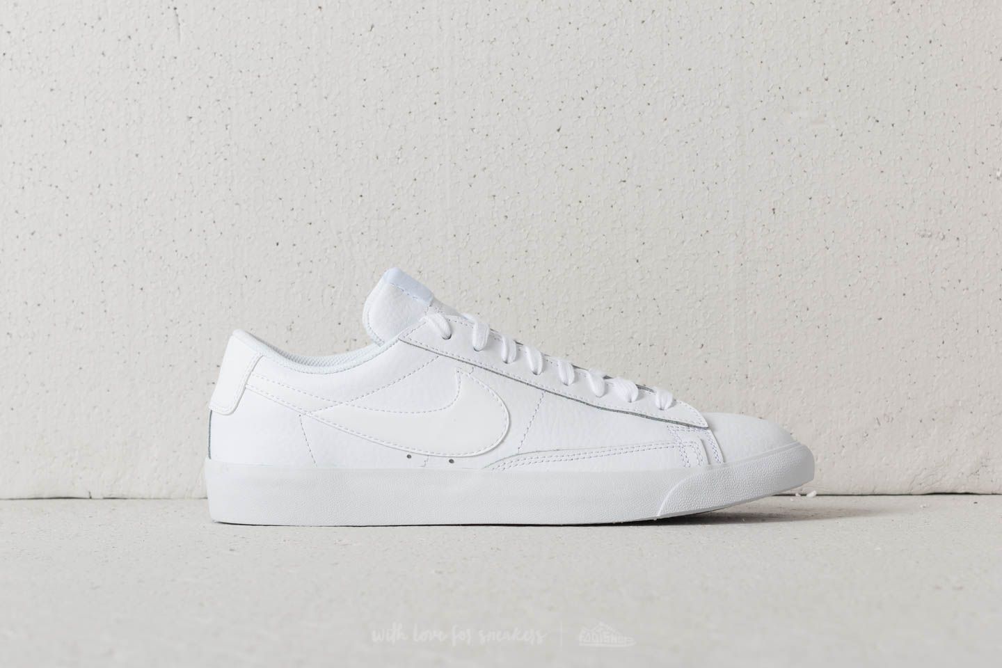 Men s shoes Nike Blazer Low Leather White White White Footshop
