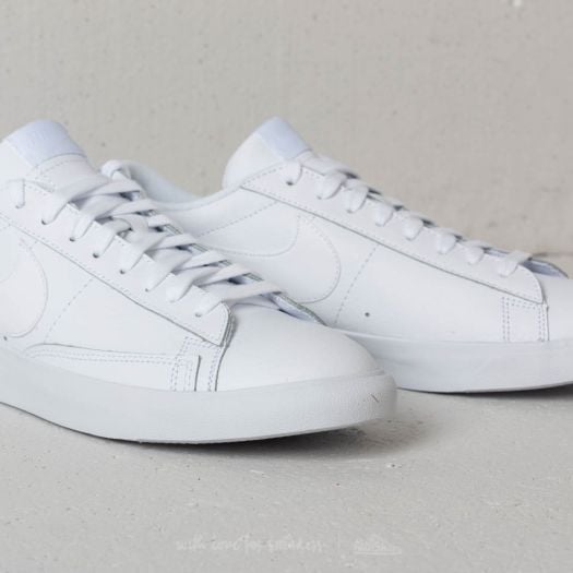 Nike blazer low leather sneaker in white discount
