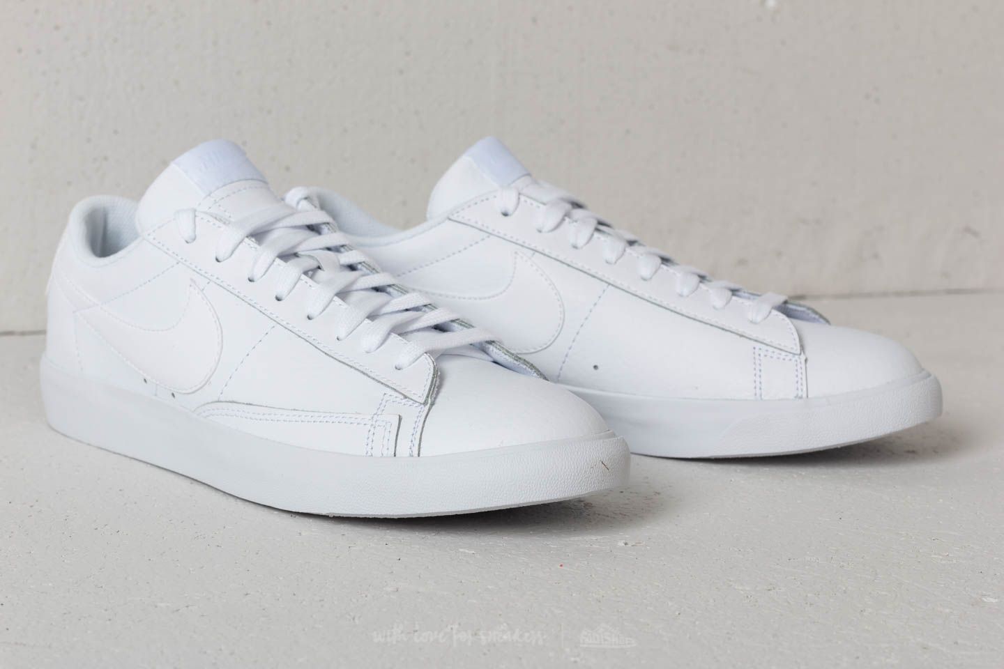 Încălțăminte și sneakerși pentru bărbați Nike Blazer Low Leather White/  White-White | Footshop