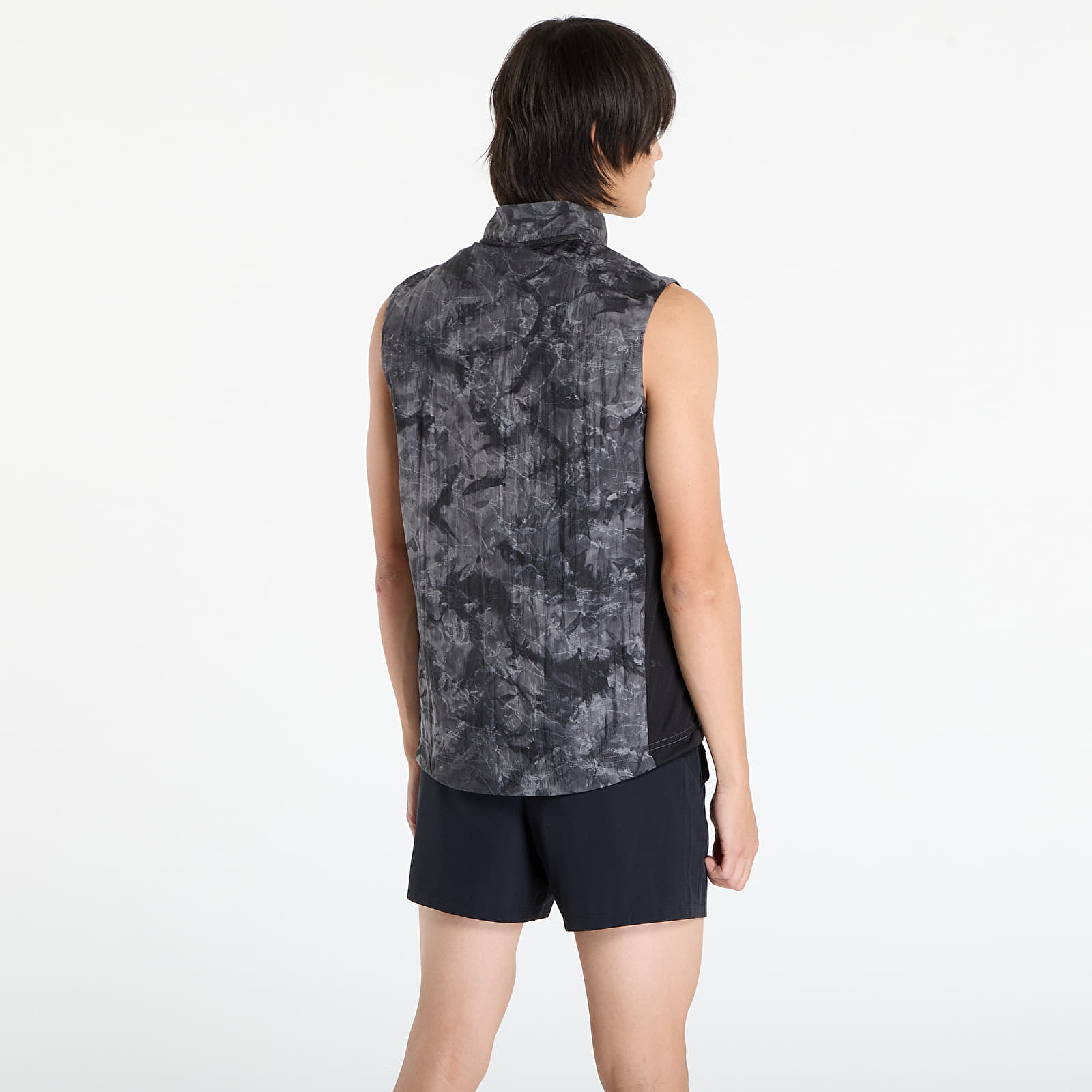 Mellények adidas Own The Run Spray Dye Vest Grey Four