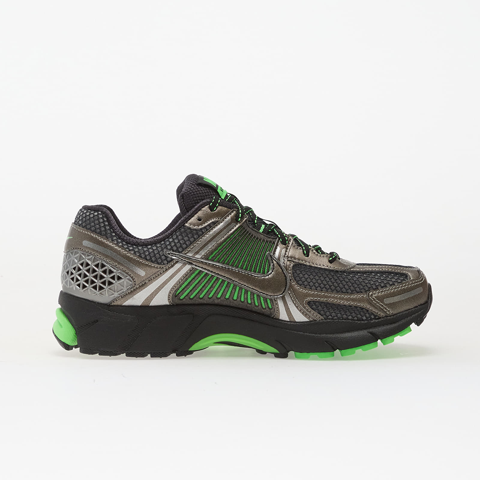 Meeste kingad Nike Zoom Vomero 5 Se Mtlc Pewter/ Mtlc Pewter-Flat Pewter-Black-Green Strike