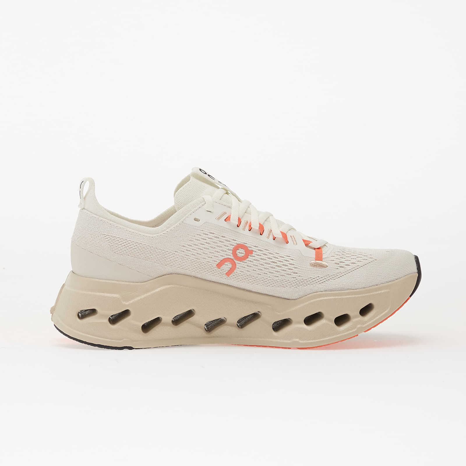 Férfi cipők On M Cloudsurfer Max Ivory/ Salmon