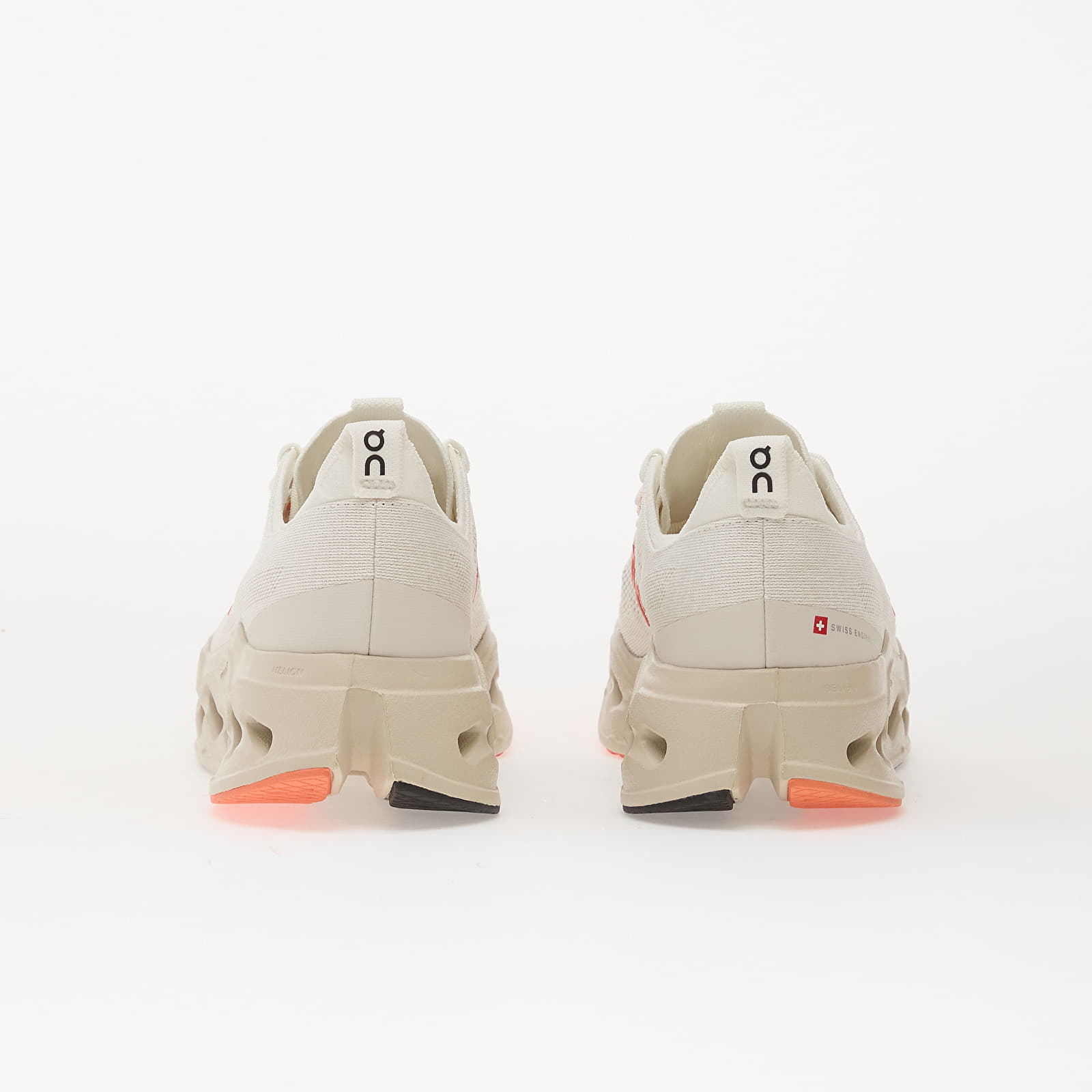 Férfi cipők On M Cloudsurfer Max Ivory/ Salmon