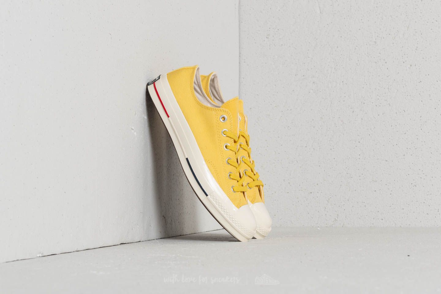Chaussures et baskets homme Converse Chuck Taylor All Star 70 Ox Desert Gold/ Navy/ Gym Red