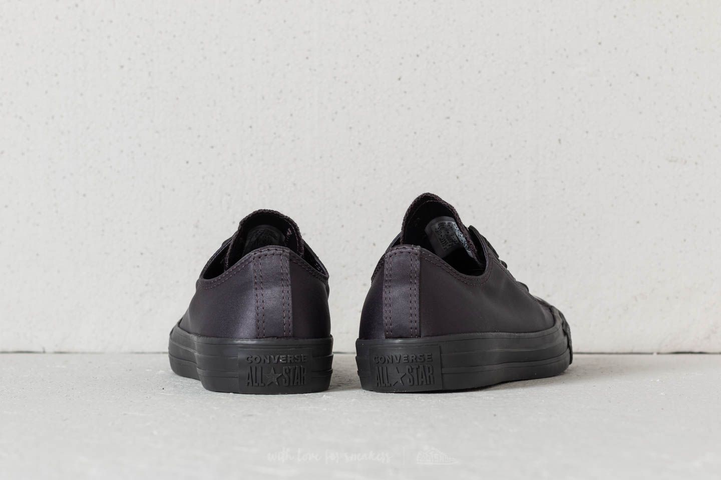 Moteriška avalynė Converse Chuck Taylor All Star Big Eyelets Ox Almost Black/ Almost Black