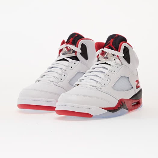 Supreme Air Jordan 5 ホワイト/レッド Supreme x Air Jordan 5 - White | Kixify Marketplace
