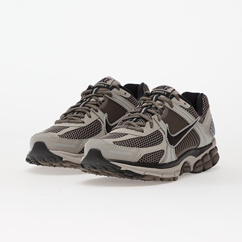 【Nike Zoom Mercuria25.5cm】 Nike Zoom Vomero 5 College Grey/ Black-Cave Stone-Mtlc Silver-Mtlc