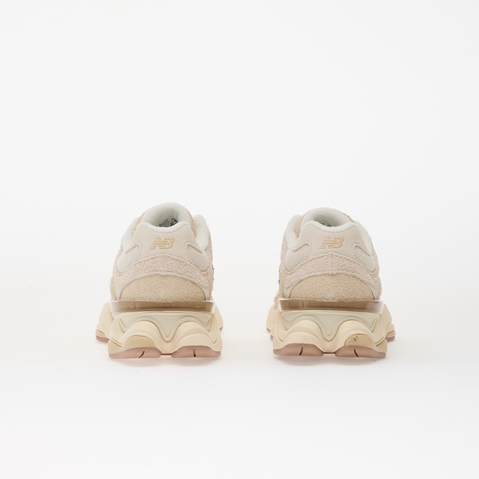 Men's shoes New Balance 9060 Bisque