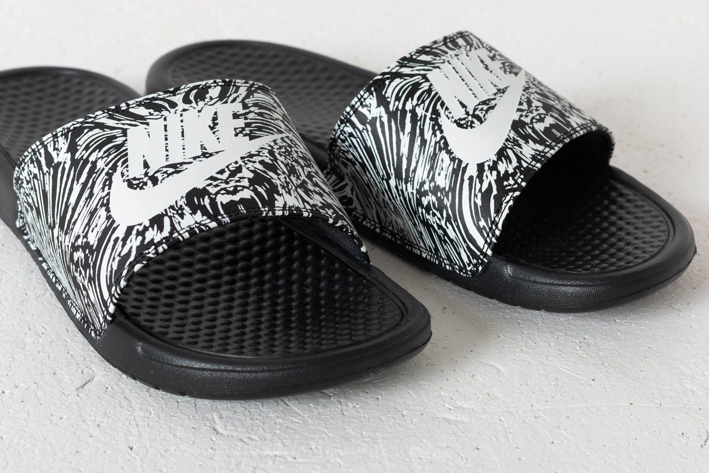 Chaussures et baskets homme Nike Benassi Just Do It Print Black