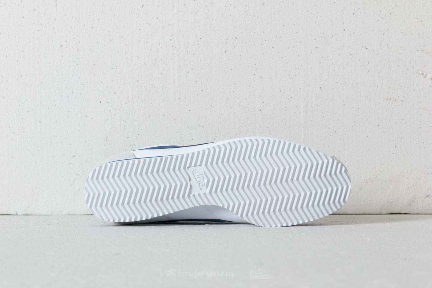 Nike cortez nylon outlet white gym blue