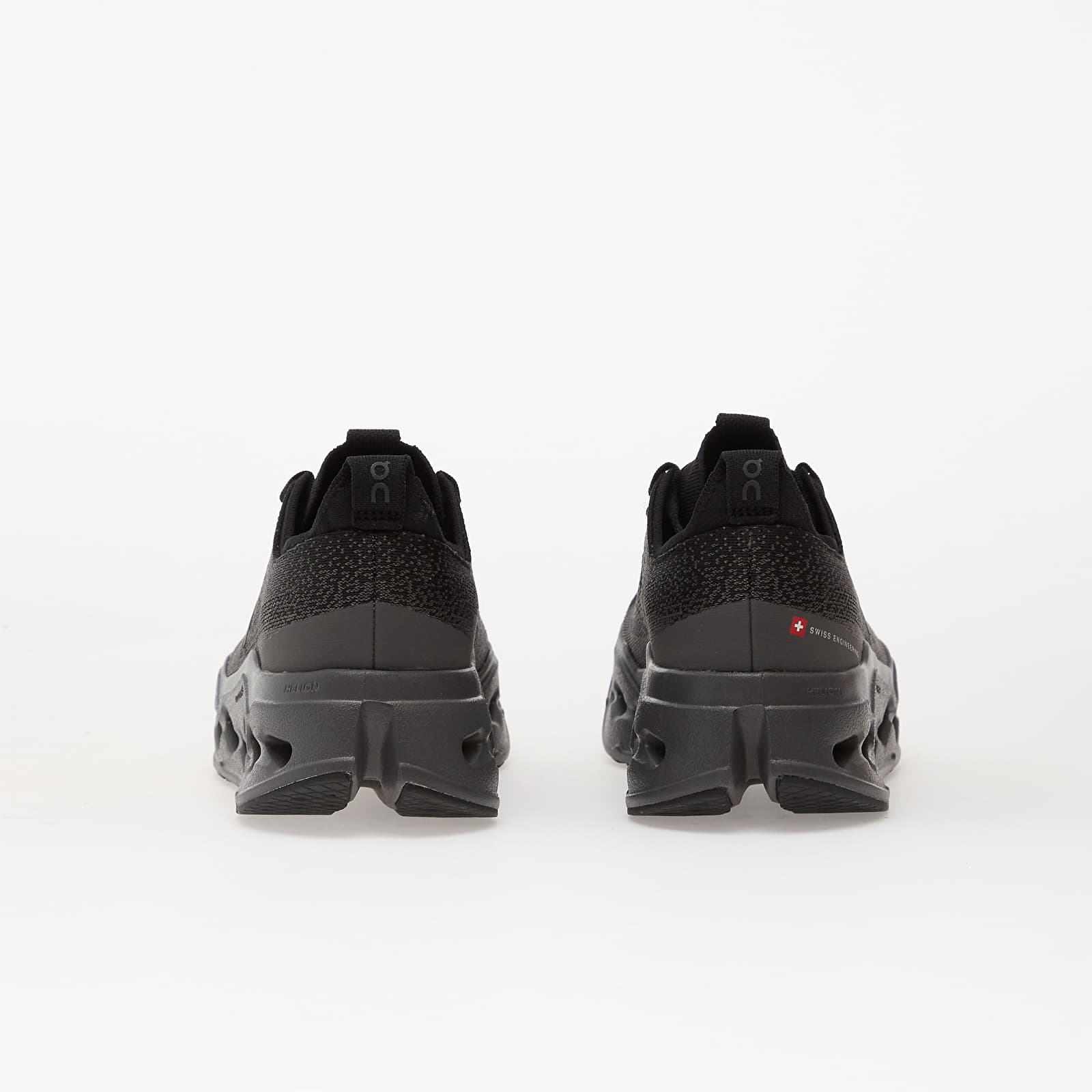 Women's shoes On W Cloudsurfer Max Black/ Eclipse
