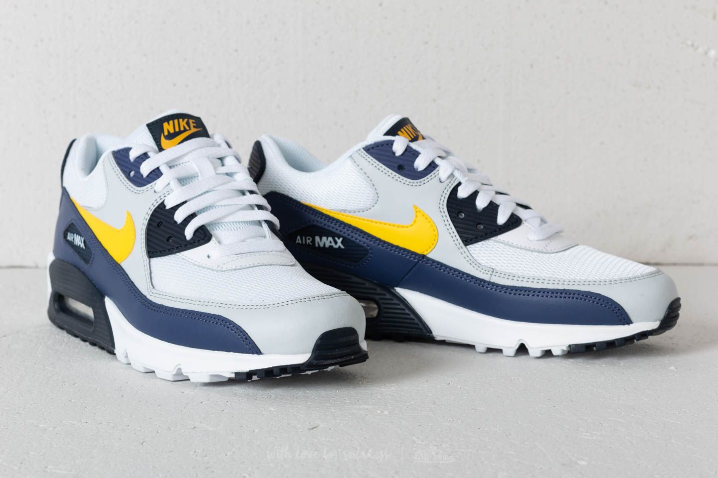 White blue and yellow air max store