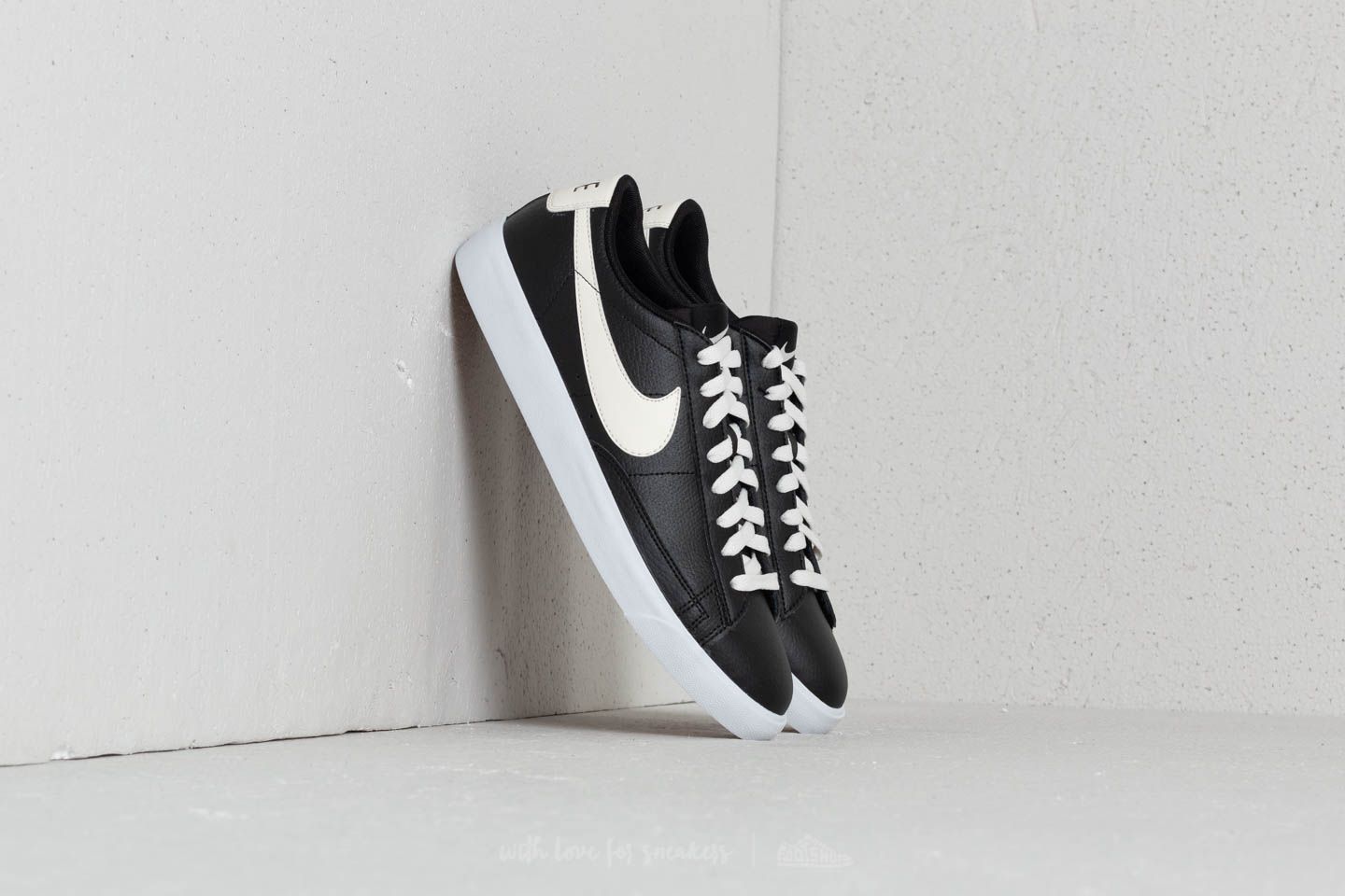 Men s shoes Nike Blazer Low Leather Black Sail Gum Med Brown Footshop