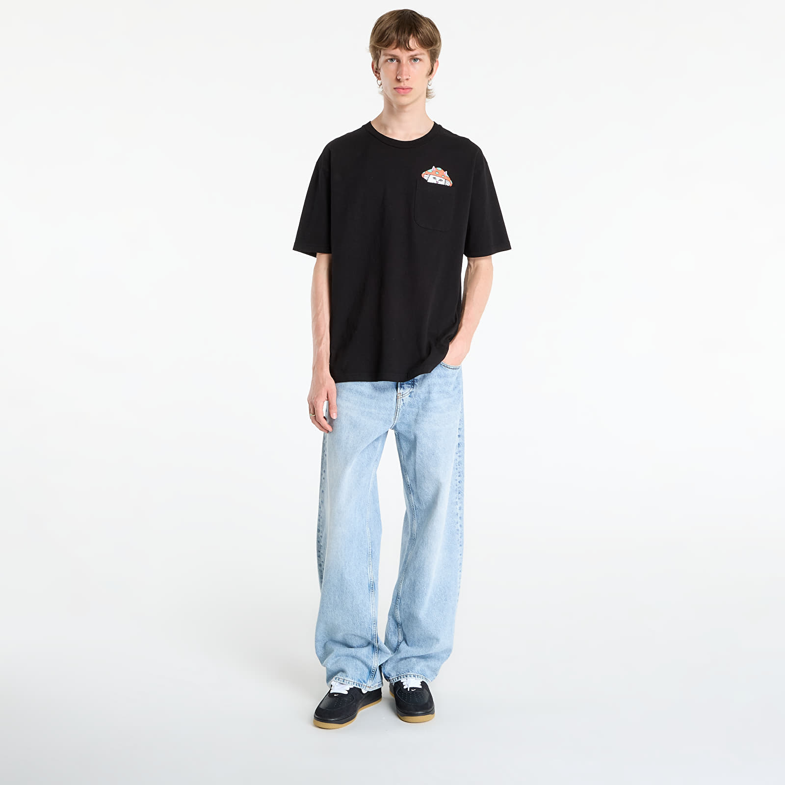 Pólók RIPNDIP Lord Shroomy Pocket Tee Black