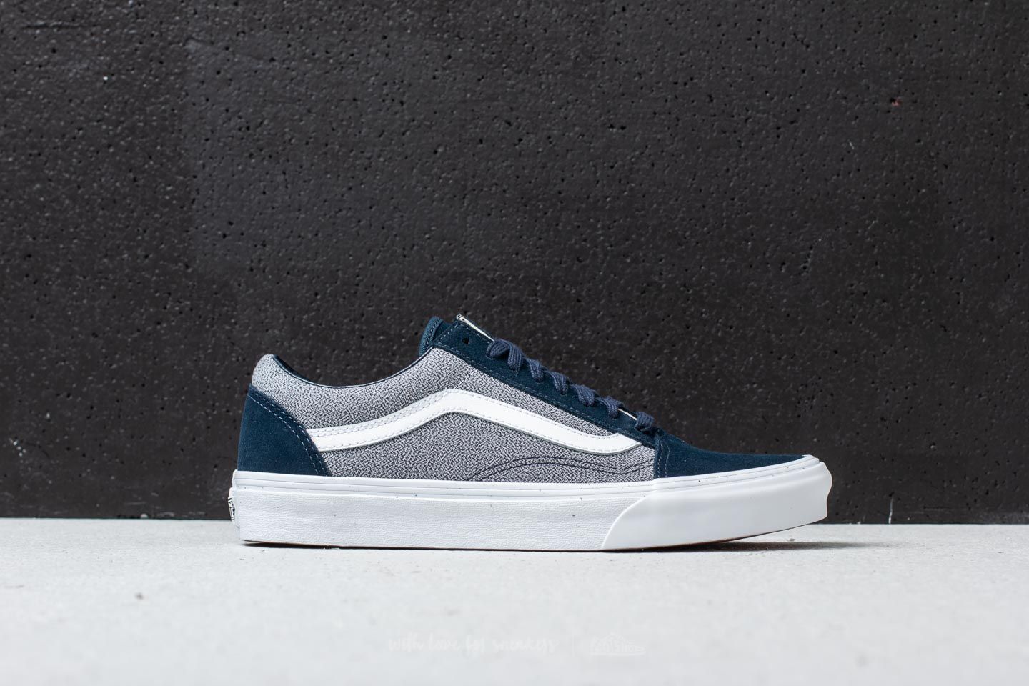 Men s shoes Vans Old Skool Suiting Blueberry True White Footshop