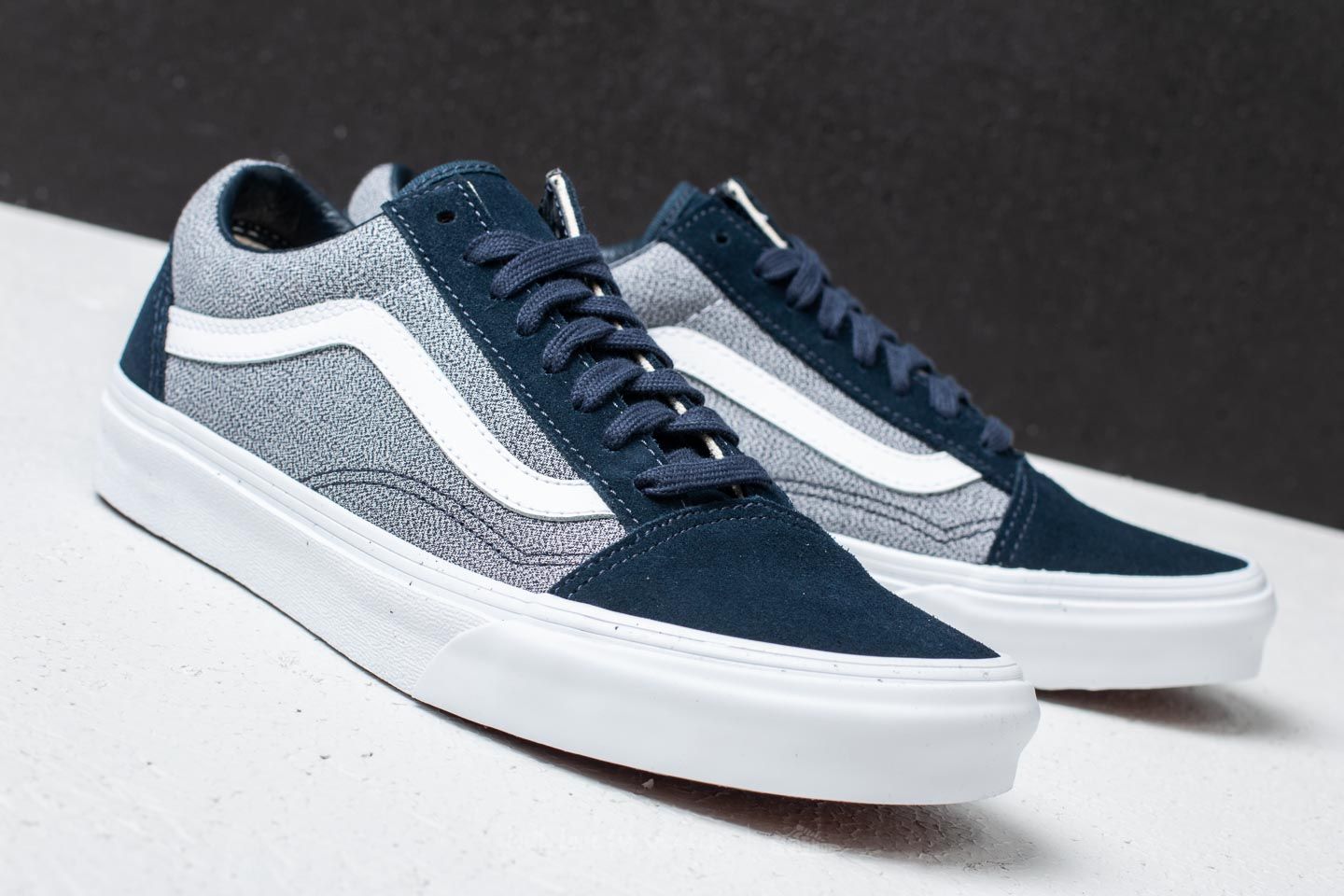 Vans old skool suiting top