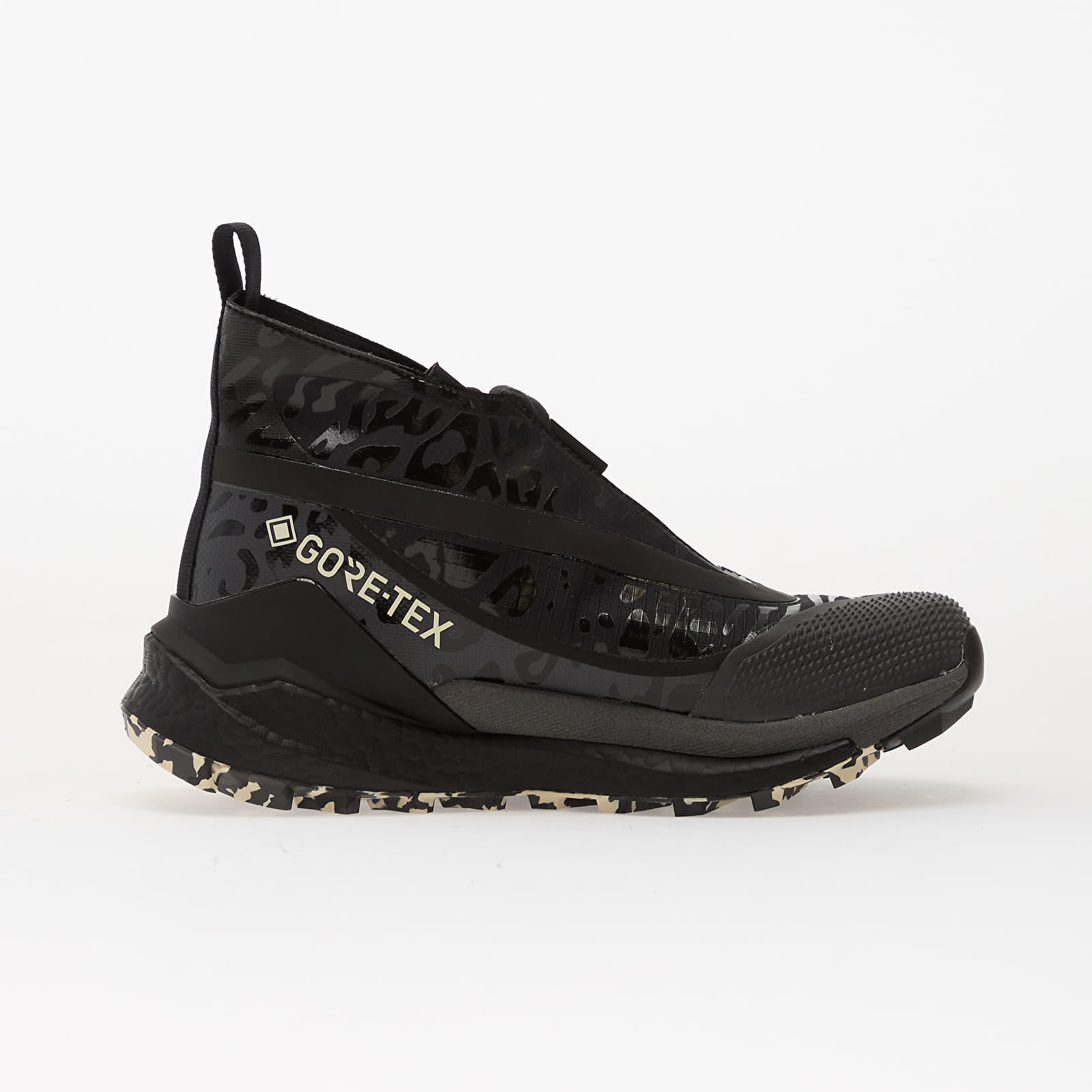 Sieviešu apavi adidas x Stella McCartneyxterrex Free Hiker Gtx Aop Core Black/ Utility Black/ Almond Milk
